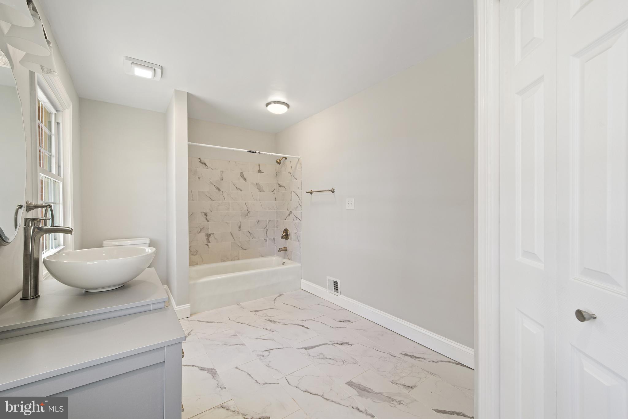 8030 Cannonball Gate Road Warrenton, VA 20186 - Photo 35 of 62 second bath suite
