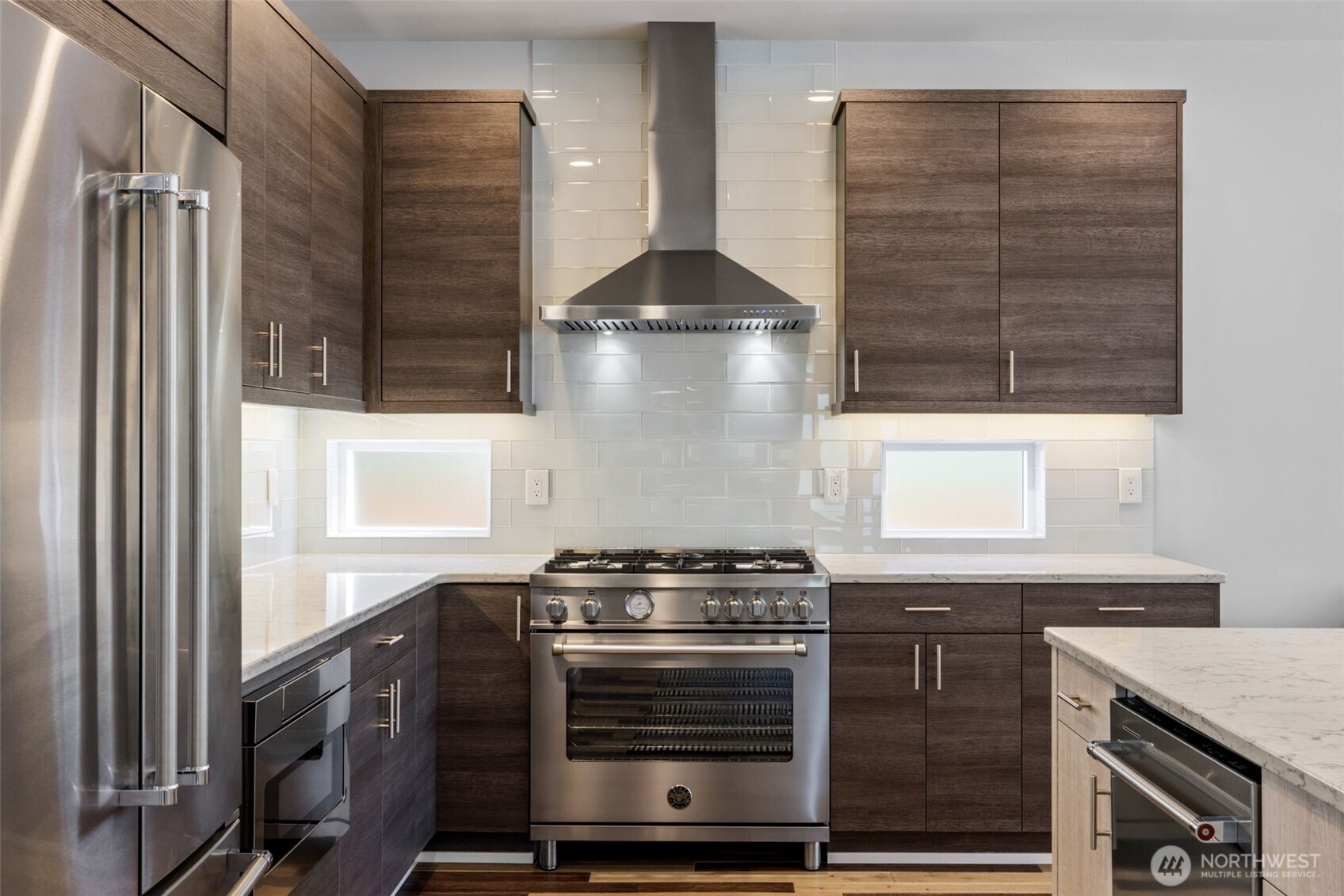 2627 Southwest 100th Street Seattle, WA 98146 - Photo 8 of 34