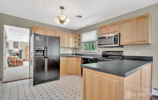 $4,000 | 12 Windsor Drive, West Windsor, NJ 08550