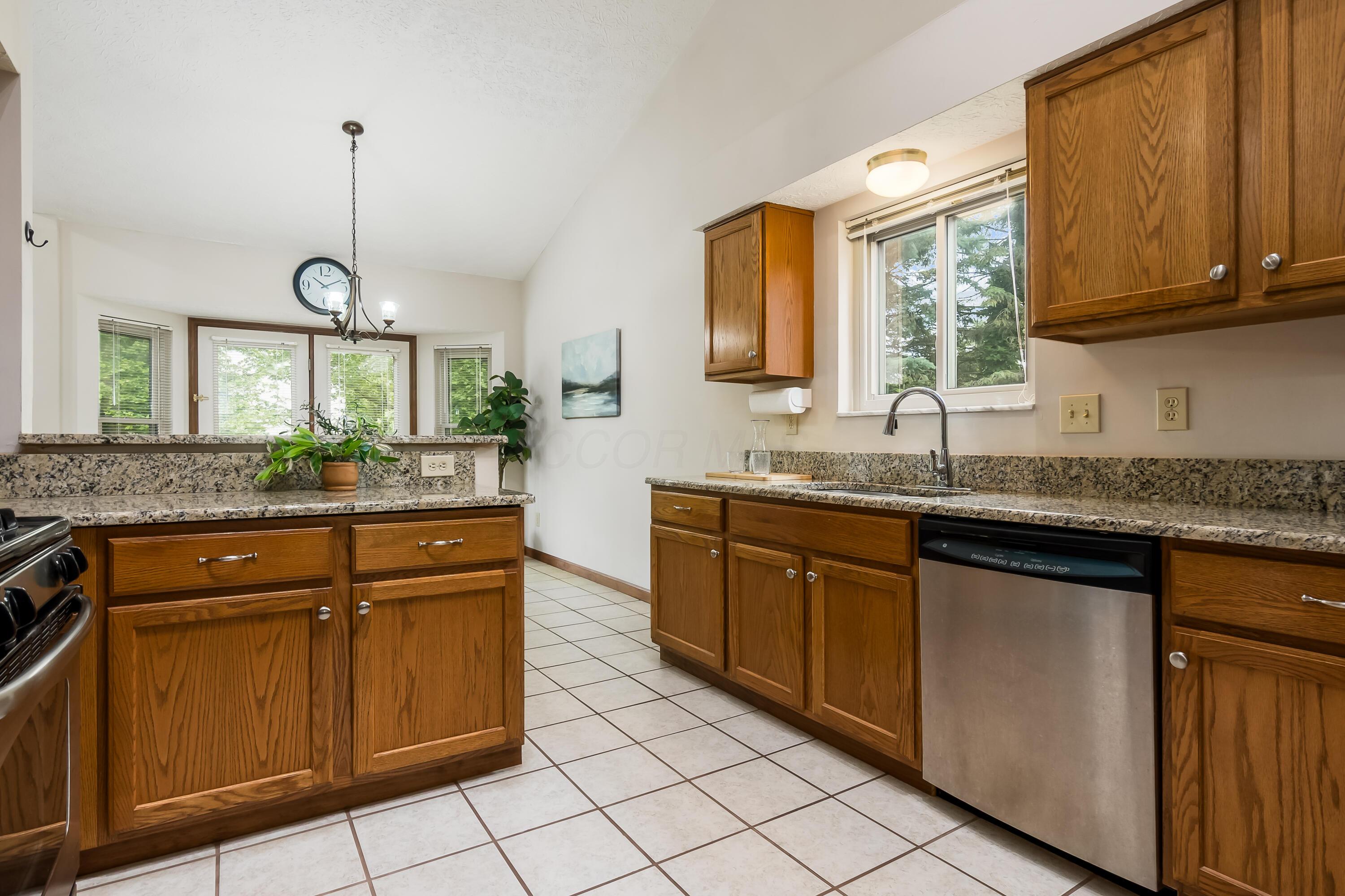 5839 Castleknock Road Dublin, OH 43016 - Photo 18 of 47 i_5839_Castleknock_055