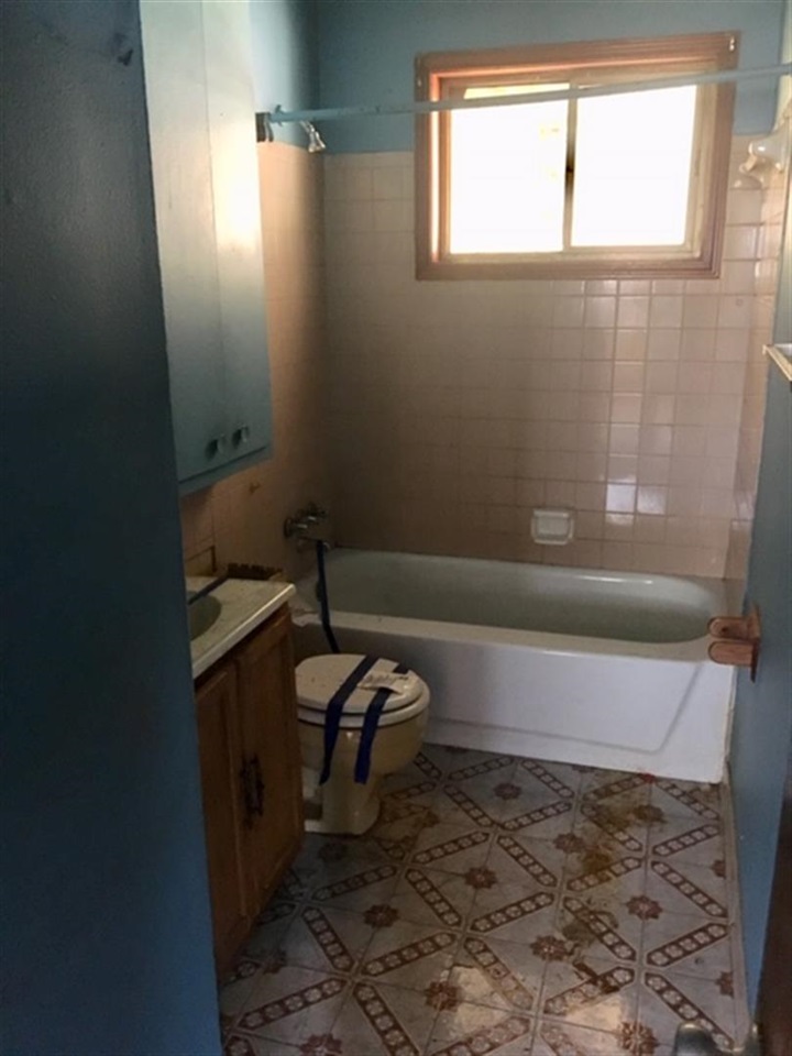 202 Delta Road Memphis, TN 38109 - Photo 8 of 10