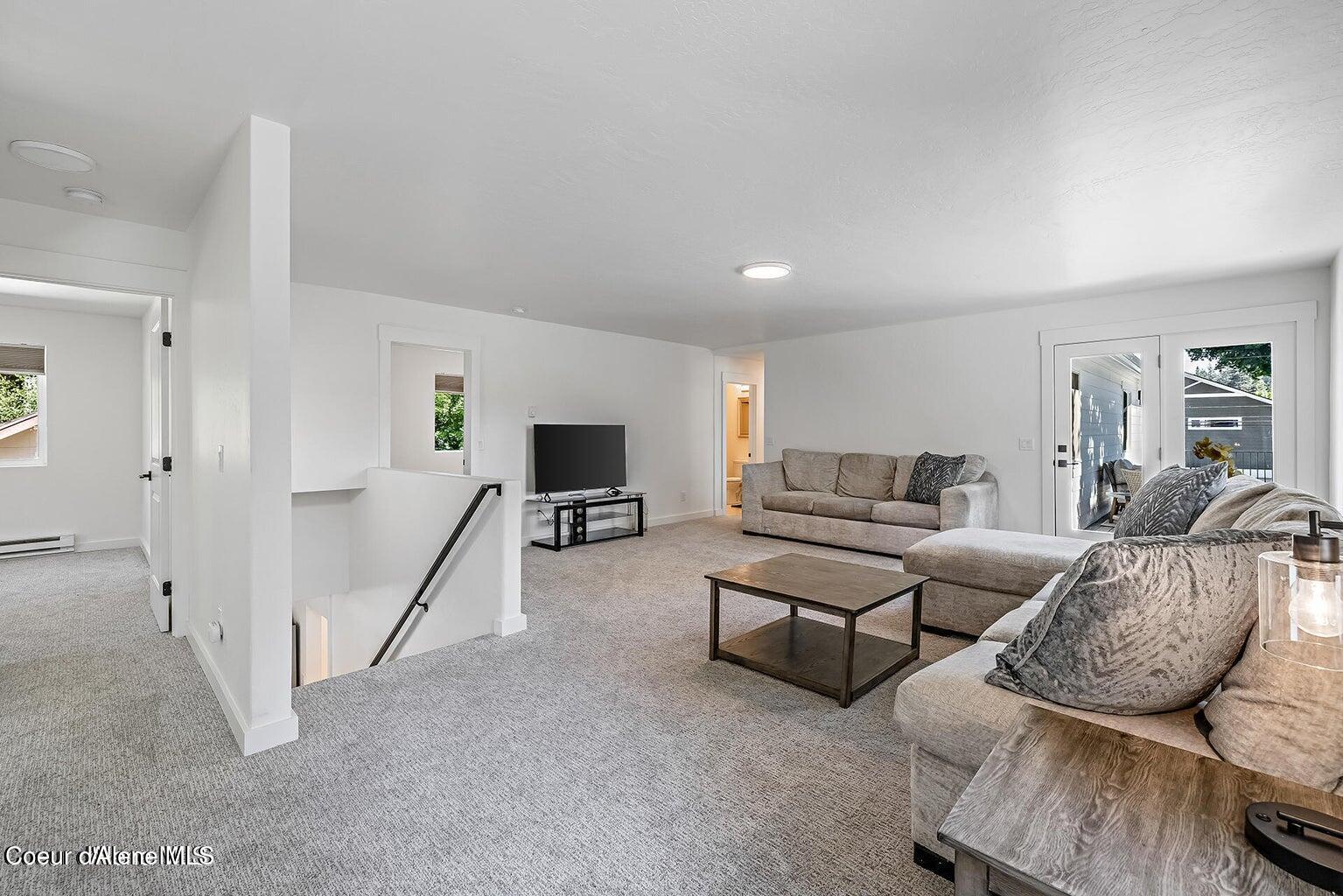 202 South 18th Street Coeur D'Alene, ID 83814 - Photo 20 of 52 202 S 18th St - Living Room