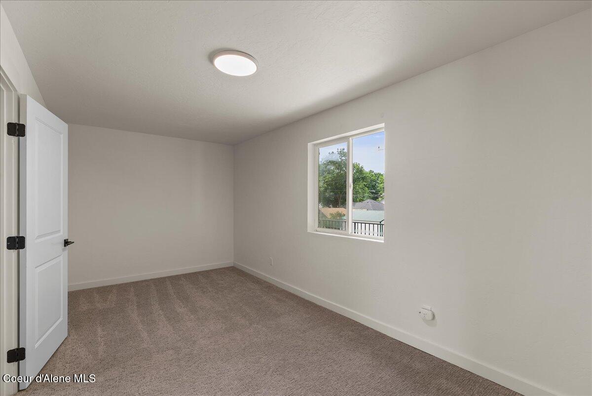 202 South 18th Street Coeur D'Alene, ID 83814 - Photo 28 of 52 29-Primary closet