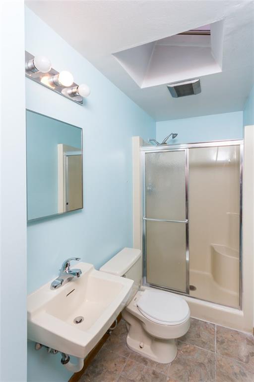 511 Beatty Road Monroeville, PA 15146 - Photo 12 of 23 Master Bath