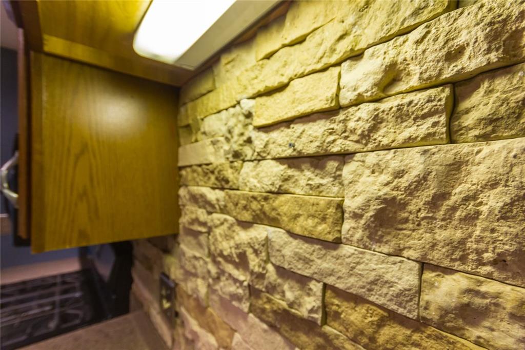 511 Beatty Road Monroeville, PA 15146 - Photo 8 of 23 Backsplash