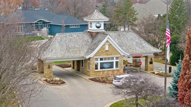 $1,699,900 | 18434 Bearpath Trail, Eden Prairie, MN 55347