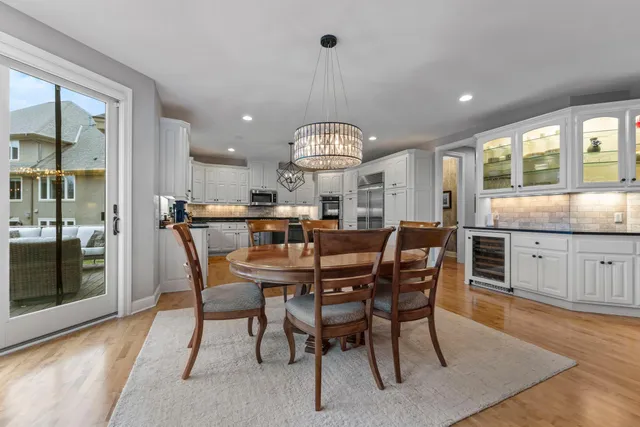 $1,699,900 | 18434 Bearpath Trail, Eden Prairie, MN 55347