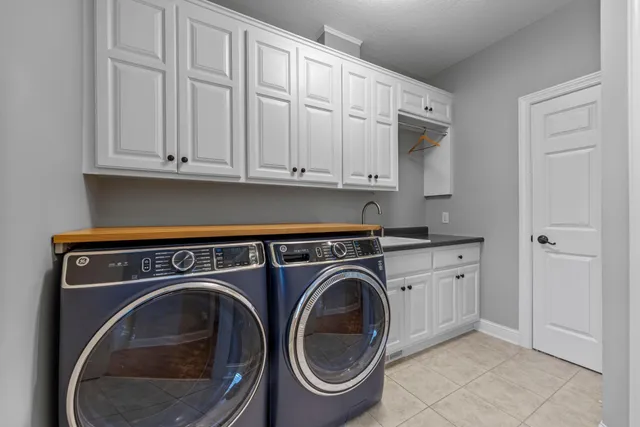 $1,699,900 | 18434 Bearpath Trail, Eden Prairie, MN 55347