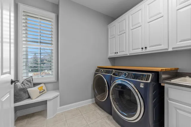 $1,699,900 | 18434 Bearpath Trail, Eden Prairie, MN 55347