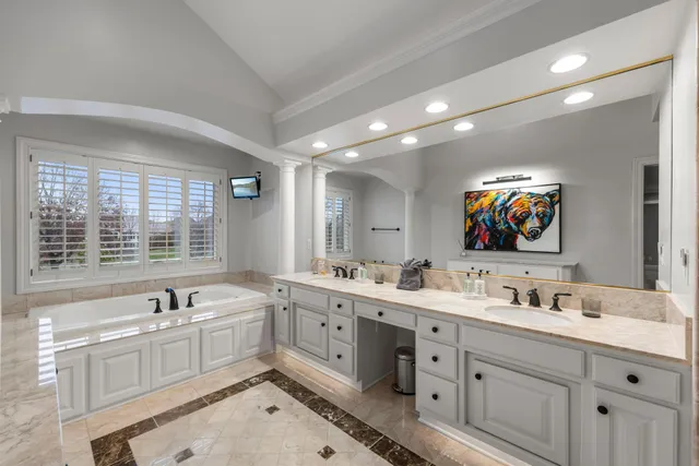 $1,699,900 | 18434 Bearpath Trail, Eden Prairie, MN 55347