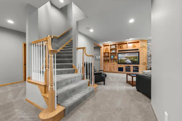 $1,699,900 | 18434 Bearpath Trail, Eden Prairie, MN 55347