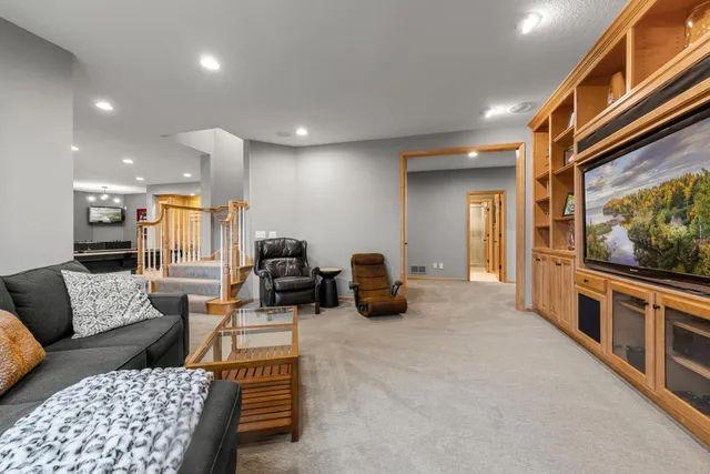 $1,699,900 | 18434 Bearpath Trail, Eden Prairie, MN 55347