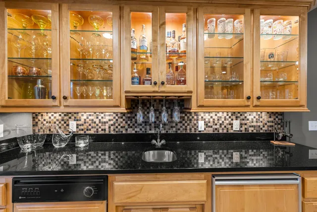 $1,699,900 | 18434 Bearpath Trail, Eden Prairie, MN 55347