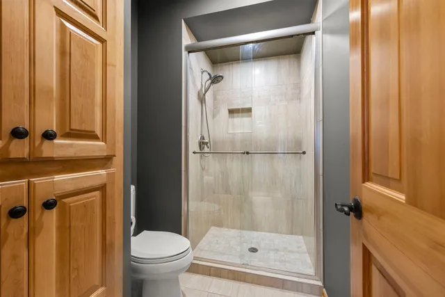 $1,699,900 | 18434 Bearpath Trail, Eden Prairie, MN 55347