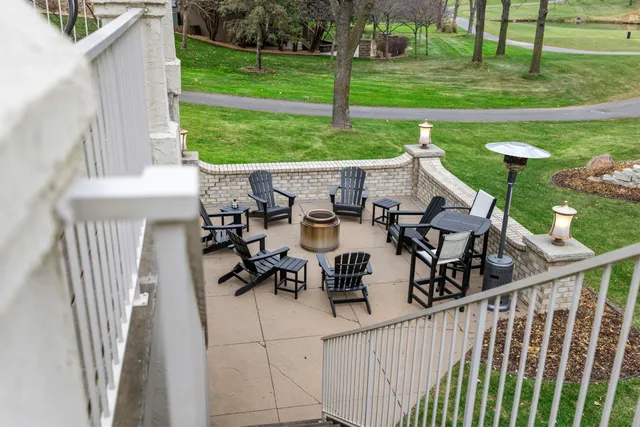 $1,699,900 | 18434 Bearpath Trail, Eden Prairie, MN 55347