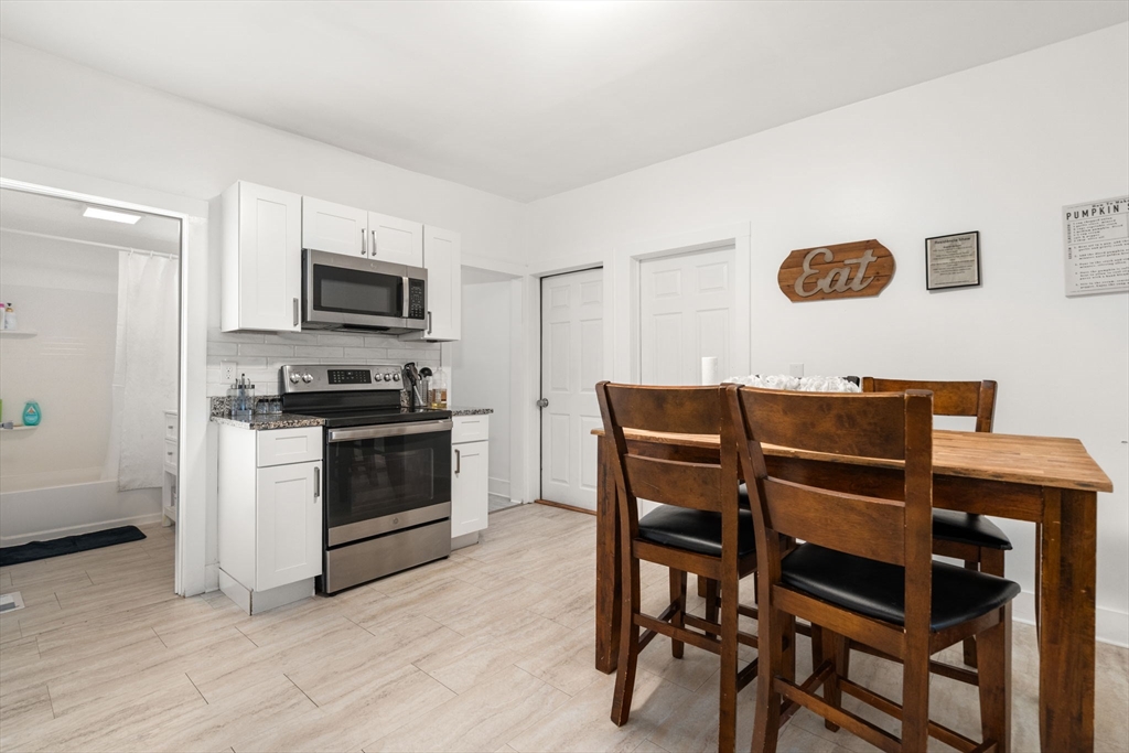 252 Shaw Street Lowell, MA 01851 - Photo 16 of 27