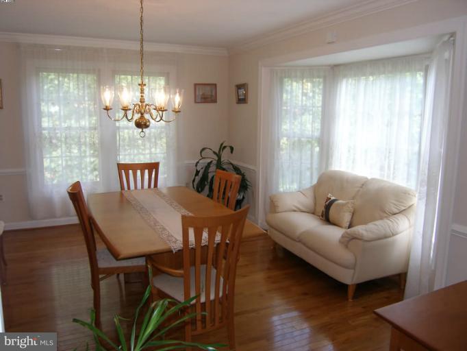 8 Rideout Court Gaithersburg, MD 20877 - Photo 17 of 30 Dining Room