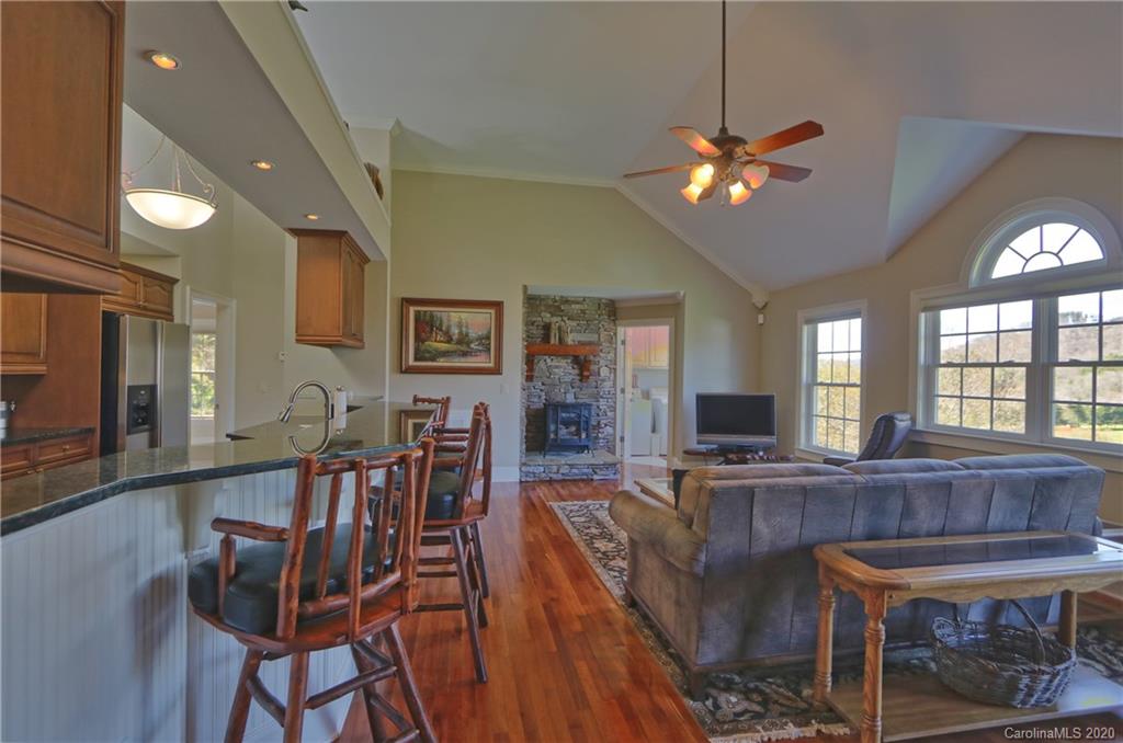 232-234 Maple Spring Road Banner Elk, NC 28604 - Photo 38 of 48 Gallery Image 38