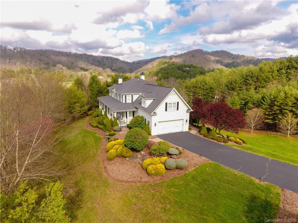 232-234 Maple Spring Road Banner Elk, NC 28604 - Photo 7 of 48 Gallery Image 7