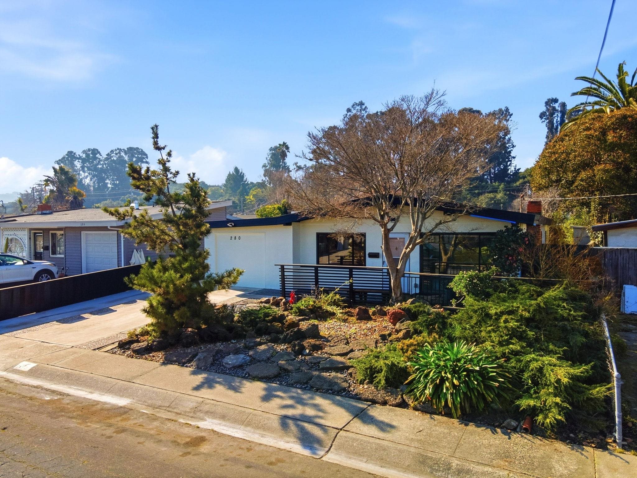 280 Calais Drive Pinole, CA 94564 - Photo 4 of 60