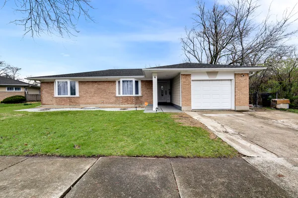 $300,000 | 4 Waverly Court, Park Forest, IL 60466