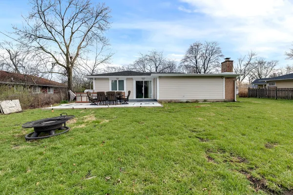 $300,000 | 4 Waverly Court, Park Forest, IL 60466