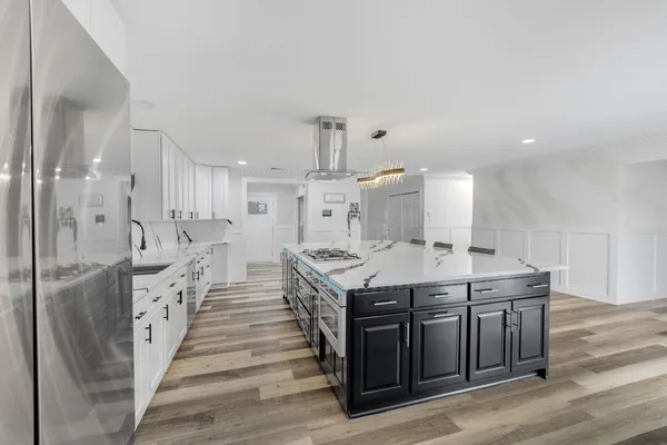$300,000 | 4 Waverly Court, Park Forest, IL 60466