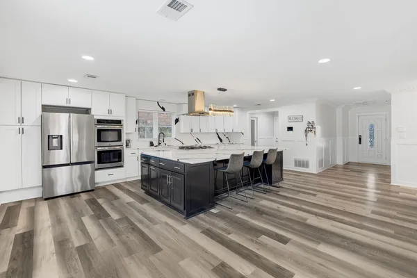 $300,000 | 4 Waverly Court, Park Forest, IL 60466