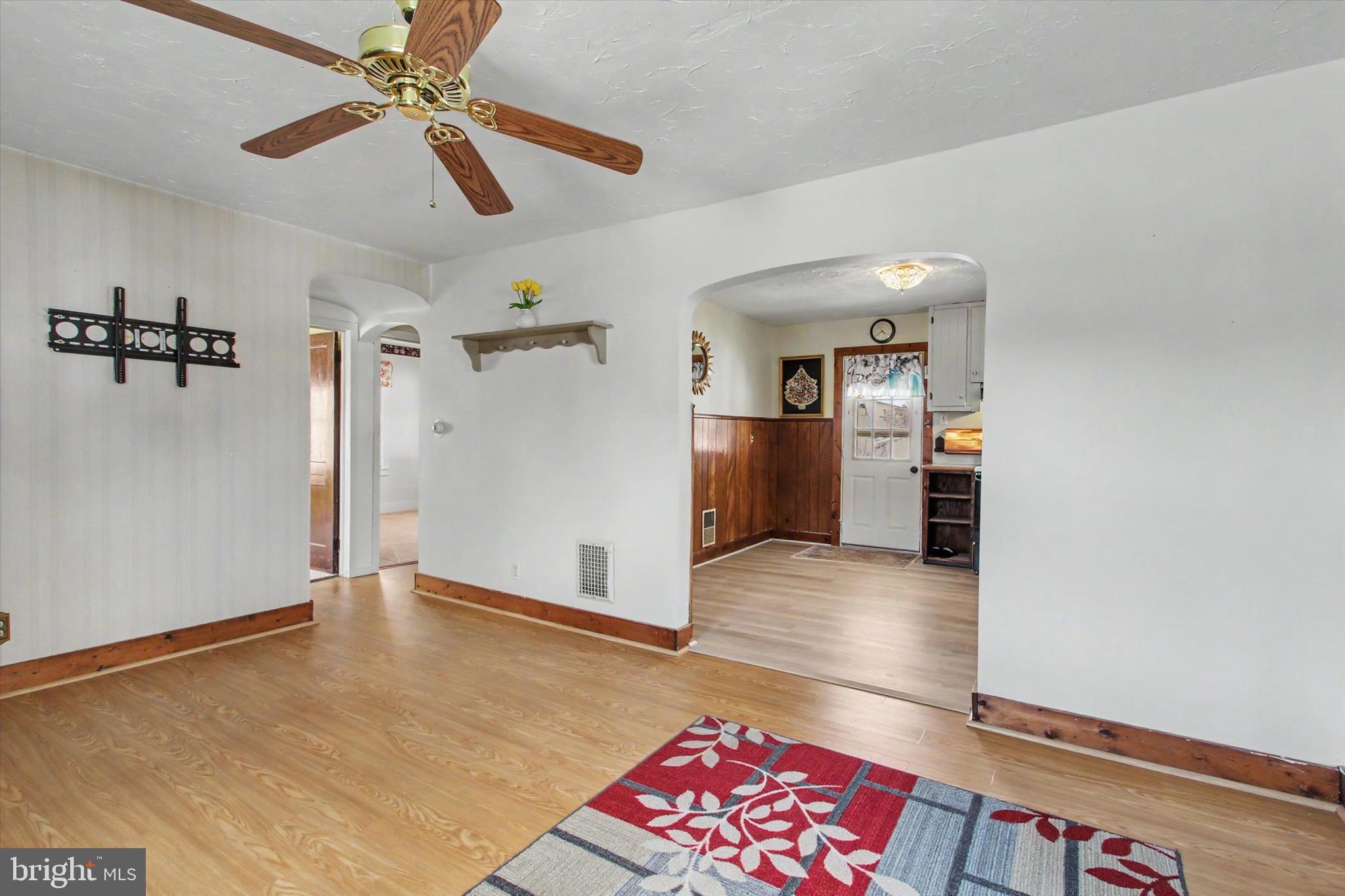 371 Maple Avenue Hanover, PA 17331 - Photo 10 of 37 Gallery Image 10