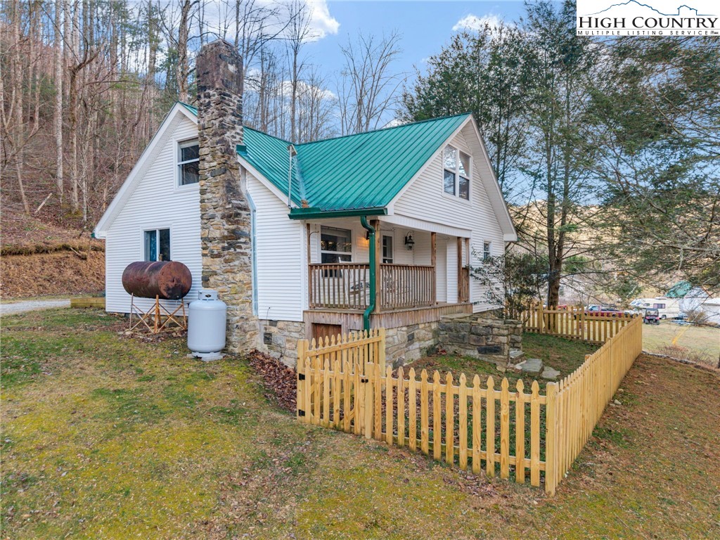 295 Jake's Mountain Road Boone, NC 28607 - Photo 1 of 47