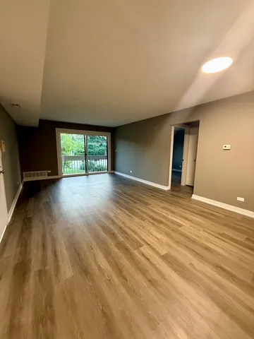 $1,800 | 1322 East Ports O Call Drive, Unit 1W, Palatine, IL 60074