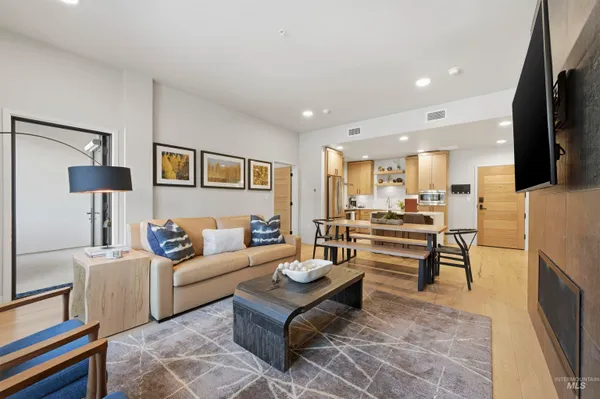 $874,900 | 780 Village Drive, Unit 305, Donnelly, ID 83615