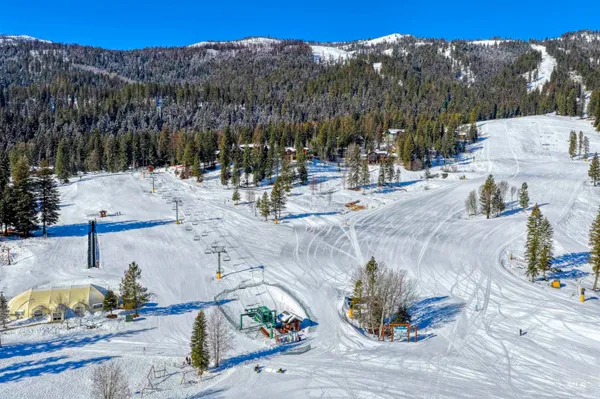$874,900 | 780 Village Drive, Unit 305, Donnelly, ID 83615