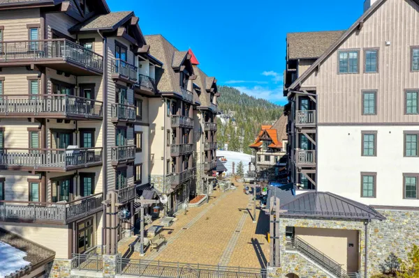 $874,900 | 780 Village Drive, Unit 305, Donnelly, ID 83615