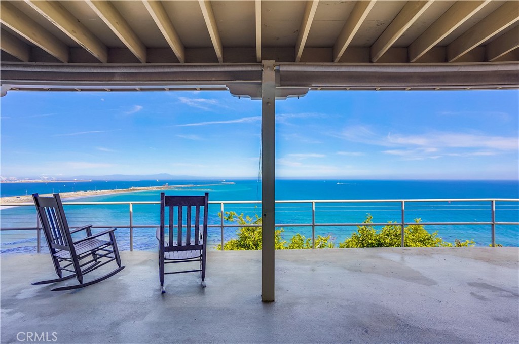 4010 Bluff Place San Pedro, CA 90731 - Photo 14 of 72 a bedroom with a bed and a table
