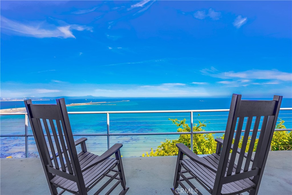 4010 Bluff Place San Pedro, CA 90731 - Photo 16 of 72 a view of a chairs and table in the patio