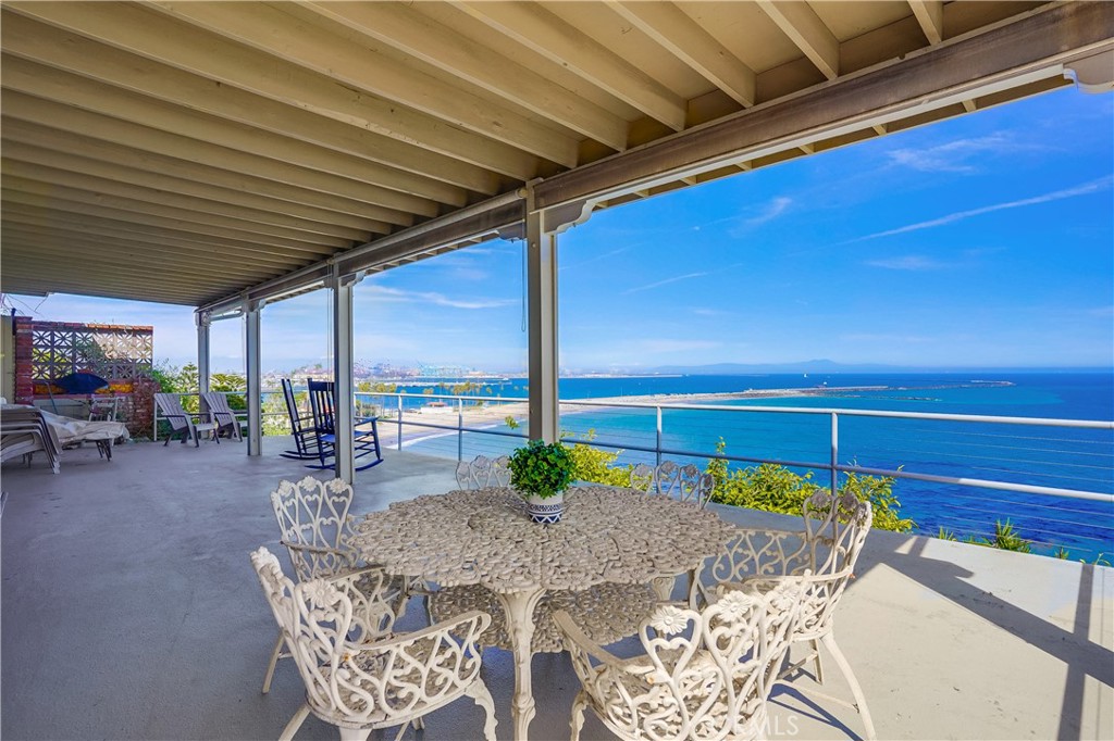 4010 Bluff Place San Pedro, CA 90731 - Photo 18 of 72 a view of a dining room with furniture