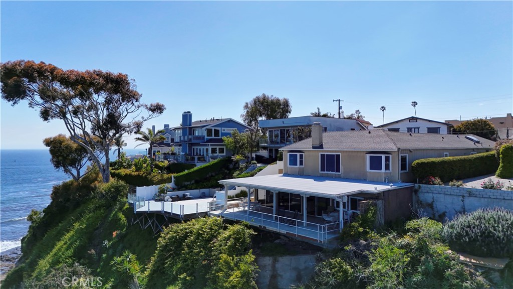 4010 Bluff Place San Pedro, CA 90731 - Photo 71 of 72 an aerial view of a house with a garden and plants