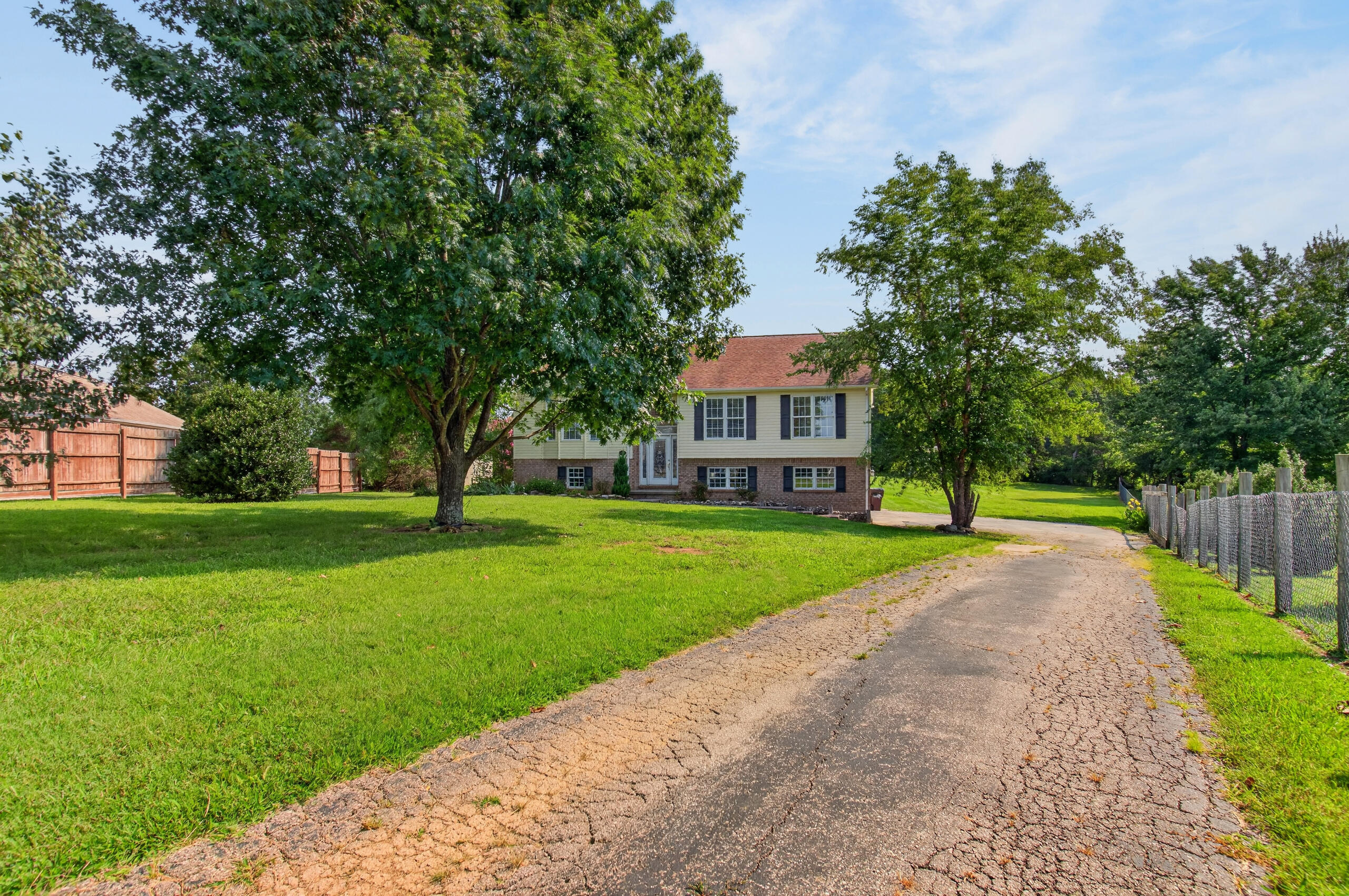 364 Ridgeview Drive Berea, KY 40403 - Photo 4 of 48 Front Exterior