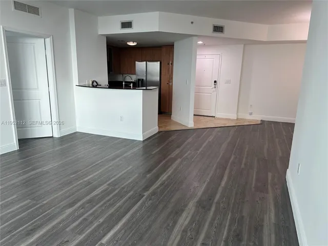 $495,000 | 7900 Harbor Island Drive, Unit 906, North Bay Village, FL 33141