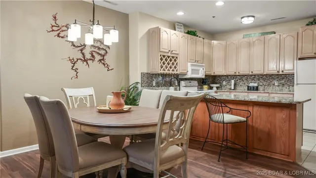 $485,000 | 611 Lazy Days Road, Unit I 1B, Osage Beach, MO 65065