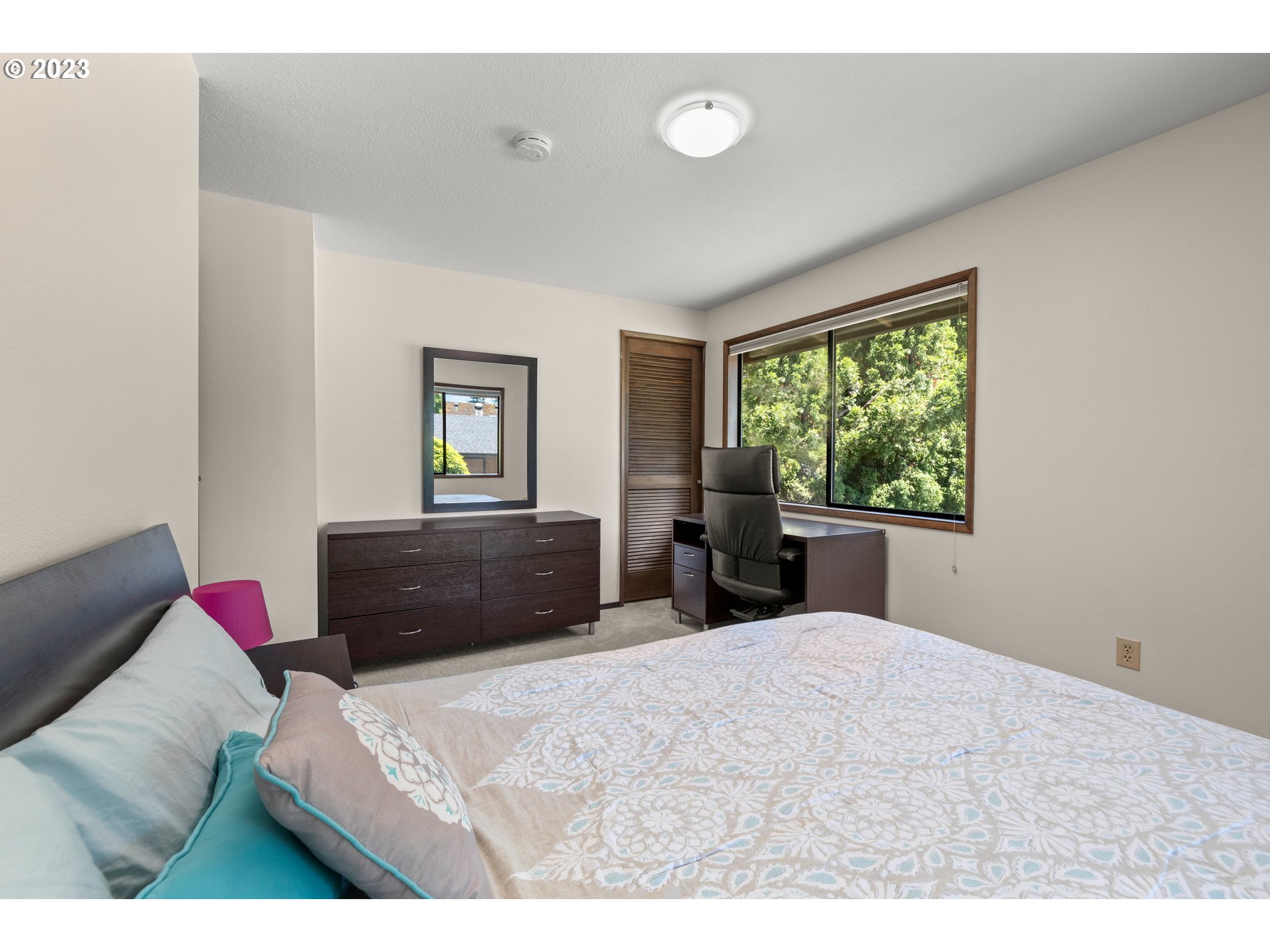 5115 Southwest Richenberg Court Portland, OR 97239 - Photo 18 of 31 Gallery Image 18