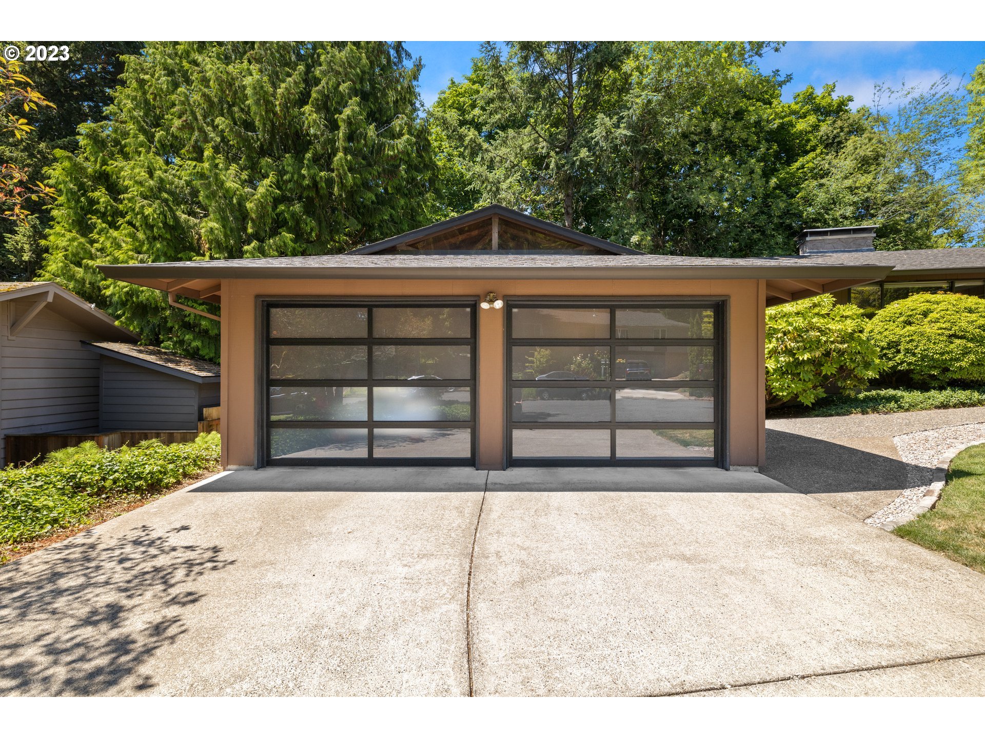 5115 Southwest Richenberg Court Portland, OR 97239 - Photo 27 of 31 Gallery Image 27