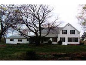 521 Mammoth Road Londonderry, NH 03053 - Photo 3 of 4