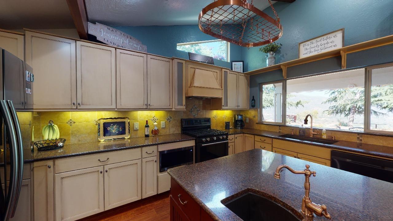 36840 Lodge Road Tollhouse, CA 93667 - Photo 12 of 38 Gallery Image 12