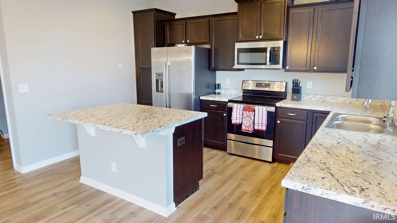 216 Wilson Circle Huntingburg, IN 47542 - Photo 3 of 22