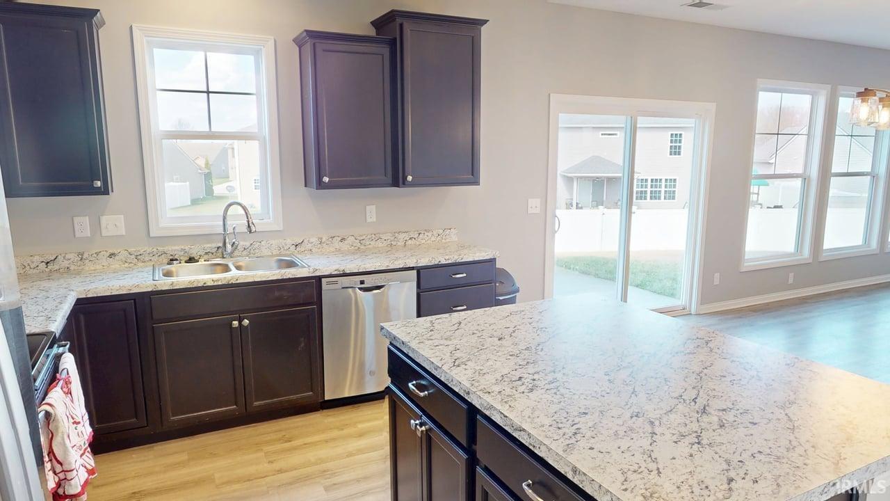 216 Wilson Circle Huntingburg, IN 47542 - Photo 5 of 22