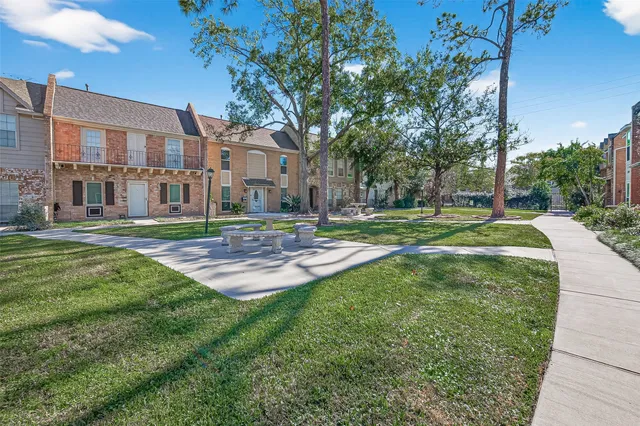 $1,895 | 10738 Briar Forest Drive, Houston, TX 77042