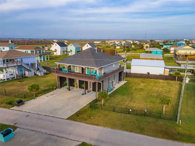 $719,000 | 938 Eastview Port, Port Bolivar, TX 77650