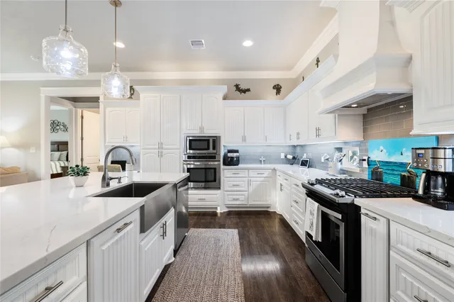 $719,000 | 938 Eastview Port, Port Bolivar, TX 77650